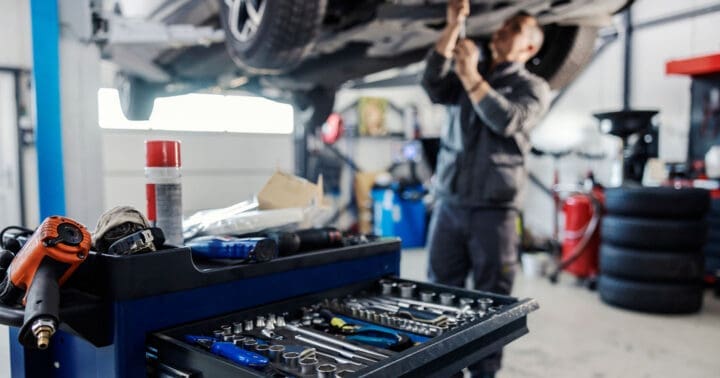 dealership service department team